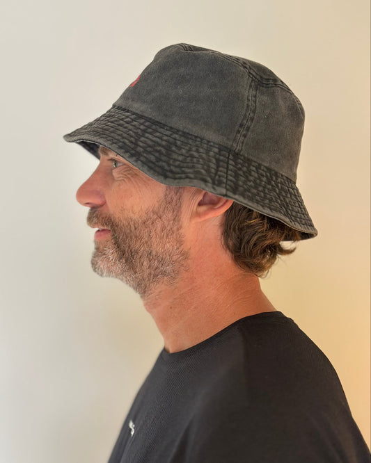 Bucket Hat — Den Breiale Milen 2026